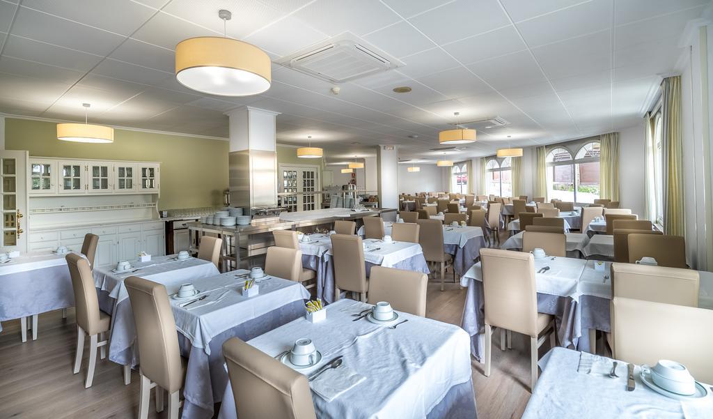Hotel Ton Sanxenxo Kültér fotó